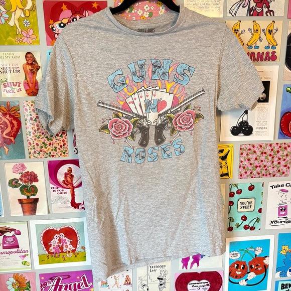 GUNS N ROSES FLOWER GRAPHIC BAND TEE - Picture 9 of 10